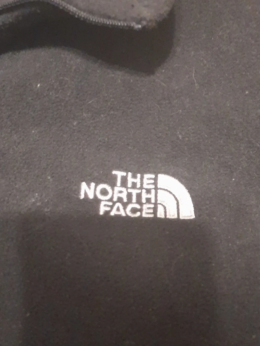 The North Face Men's Black Half-Zip Fleece Pullover 332